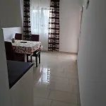 Ante I Janja Apartamento Mandre