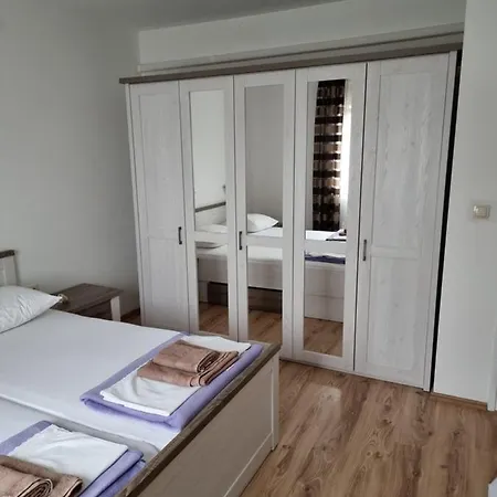 Ante I Janja Apartamento *
