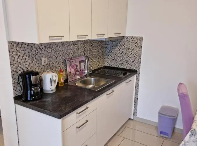 Ante I Janja Lägenhet